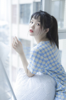 岳故意装睡让我进去
